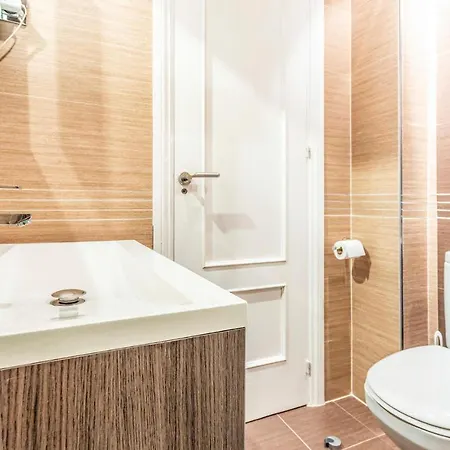 Awesome In Calahonda With Kitchen Apartment